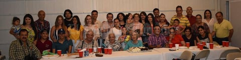 16062019 CELEBRACIóN.  La familia de Olga Amozurrutia Olvera se reunió para celebrar su cumpleaños número 88.