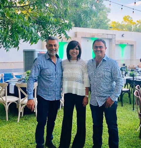 19062019 EN FESTEJO.  Gerardo, Gloria y Juan Carlos.