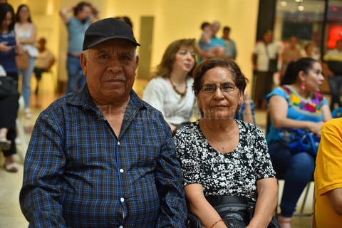 19062019 EN PAREJA.  Antonino y María Elisa.