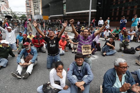 Se suma también la petición de liberación de presos políticos.