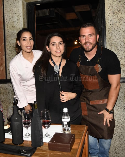 20062019 Carla, Michelle y Vicente.