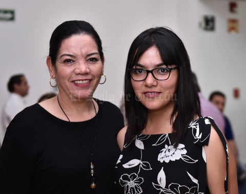 21062019 RECIENTE EVENTO SOCIAL.  Soledad e Isabel Mora.