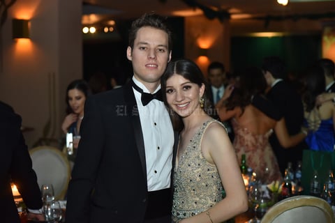 Gabriel y Nayla