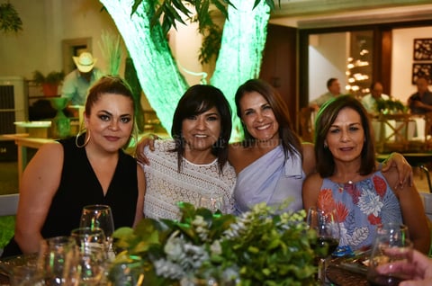 Rocío, Gloria, Mary Carmen y Julia