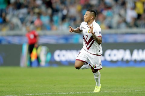 Brasil y Venezuela avanzan en la Copa América