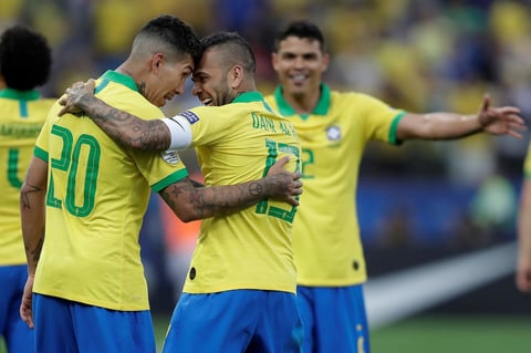 Brasil y Venezuela avanzan en la Copa América