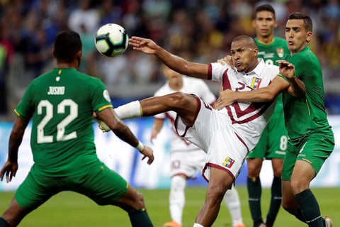 Brasil y Venezuela avanzan en la Copa América