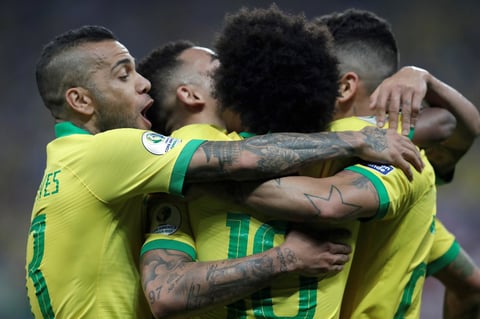 Brasil y Venezuela avanzan en la Copa América