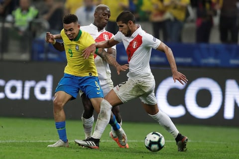 Brasil y Venezuela avanzan en la Copa América