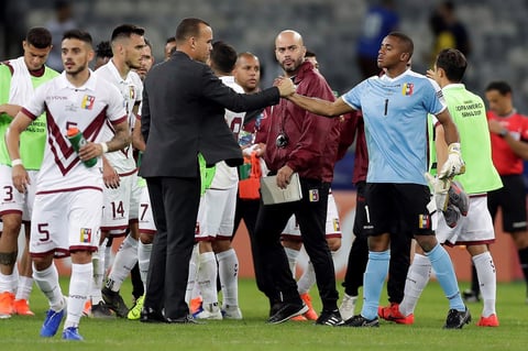 Brasil y Venezuela avanzan en la Copa América