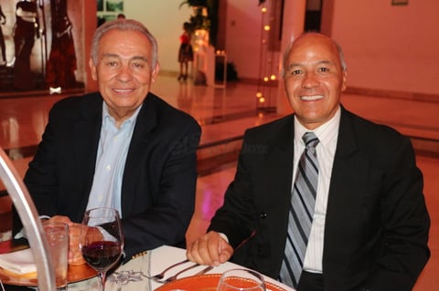 AMEXME realiza cena de gala