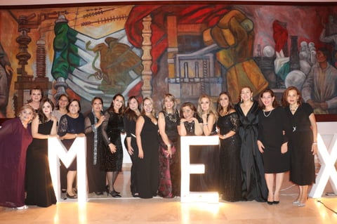 AMEXME realiza cena de gala