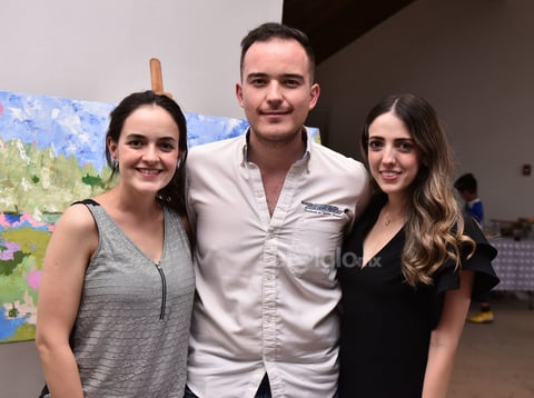 Adelina, Guillermo y Ana Isabel.