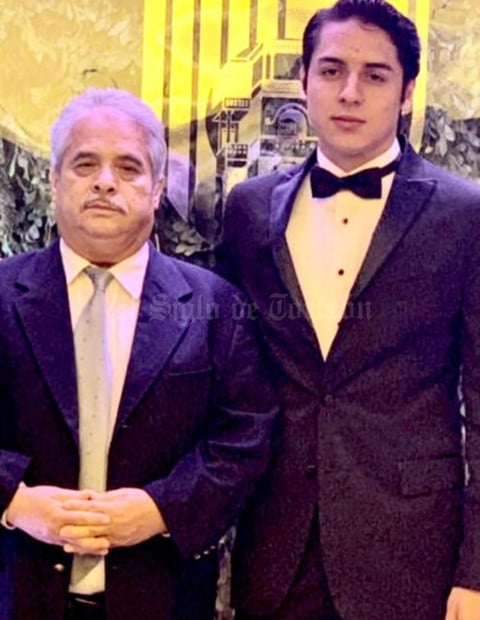 23062019 GRATOS MOMENTOS.  Felipe García en la graduación de preparatoria de su nieto, Felipe García.