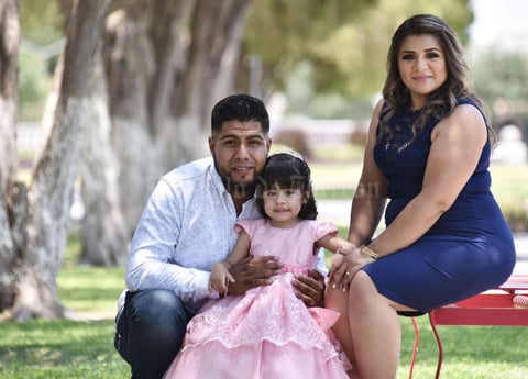 23062019 EN FAMILIA.  Anheli Daniela Gallegos Herrera cumplió tres  años de vida. Sus papás son Felipe de Jesús Gallegos y Nayeli  Herrera.