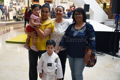 24062019 Mailene, Griselda, Griselda, Mavis y Matías.