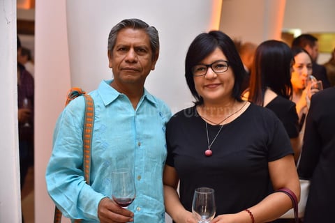 23062019 EN LA CAMERATA.  Gustavo y SIndy.