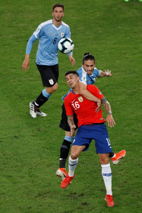 Uruguay derrota por la mínima a Chile
