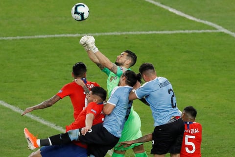 Uruguay derrota por la mínima a Chile