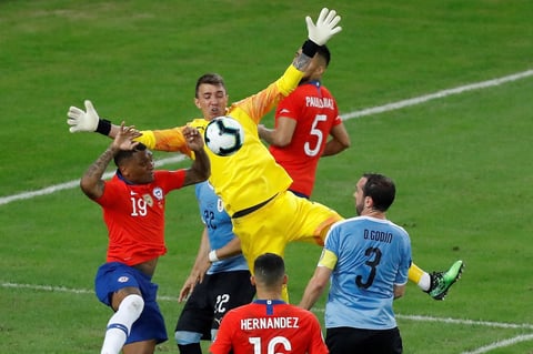 Uruguay derrota por la mínima a Chile
