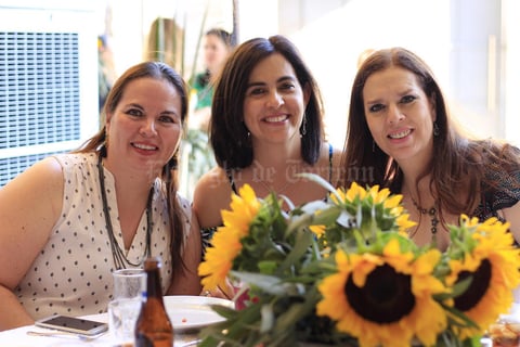 25062019 FIESTA DE DESPEDIDA.  Karina, Angelina y María Estela.