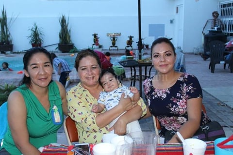 26062019 EN AMENA CONVIVENCIA.  Isela, Karen, Gabriel y Vanessa.