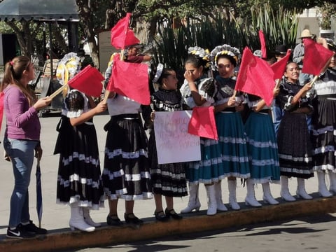 En la Casa del Estudiante Indígena General Francisco Villa , se ha notado el efecto de la falta de apoyo, ya que en este lugar asistían 60 muchachos de los cuales solo quedan 30.