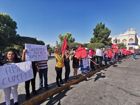 Se argumentó que no se han proporcionado las becas Benito Juárez a todos los alumnos.