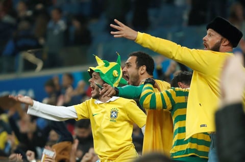 Brasil sufre pero avanza a las semifinales de la Copa América
