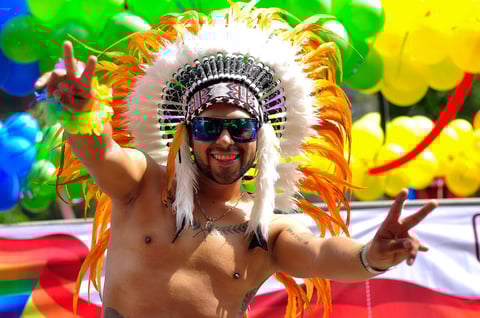 Marchan en la CDMX por el Orgullo LGBTTTI