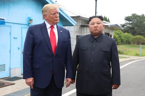 Trump tuiteó sobre ser el primer presidente estadounidense en pisar Corea del Norte.