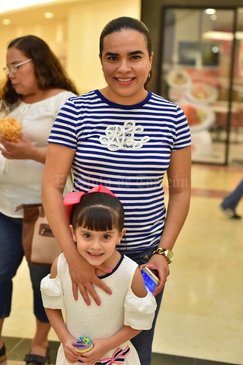 30062019 CONTENTAS.  Alejandra y Ana Paula.