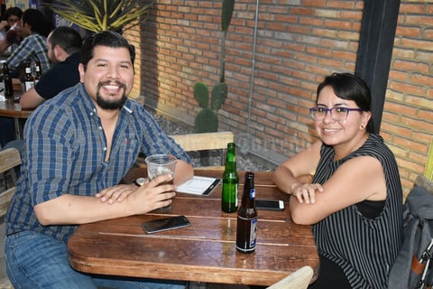 30062019 EN AMENA VELADA.  Benjamín y Giovana.