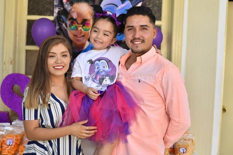 03072019 FELIZ CUMPLE.  Sury Sared con Astrid y Sury.