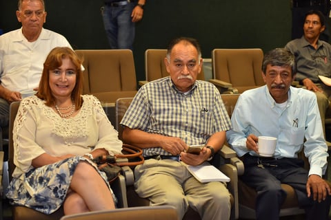 04072019 EN CONFERENCIA.  Laura Carmona, Felipe García y Jaime Santillán.