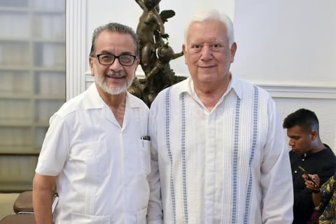 04072019 EN PRESENTACIóN DE LIBRO.  Jesús y Jesús.