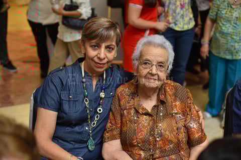 04072019 Olga y Mayela.