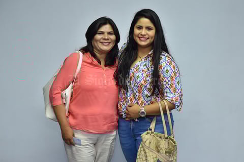 05072019 Elizabeth y Gabriela.