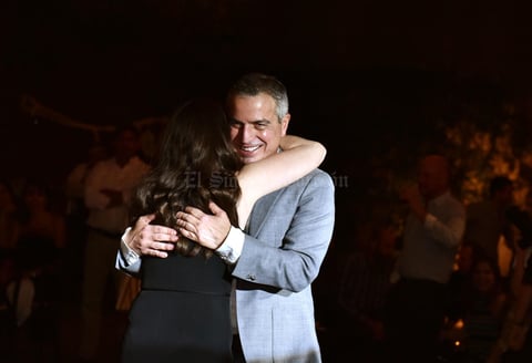 El festejado se mostró feliz por las muestras de cariño