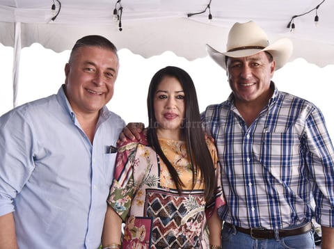 Alejandro Ayup, Pepis Villalobos y Juan Carlos Ayup