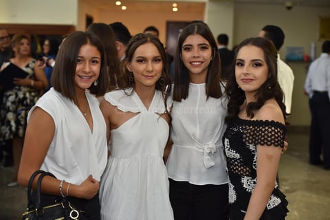 Hannah, Katee, Sofía y Gretel