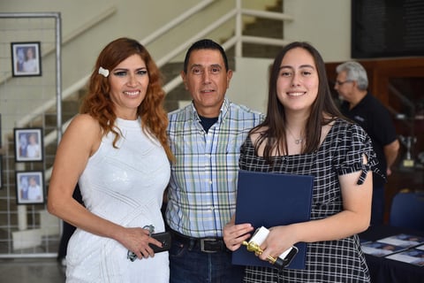 Hortencia, Juan Manuel y Bárbara