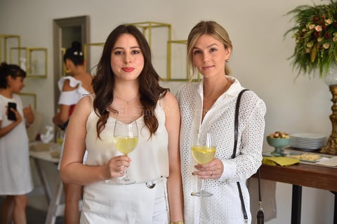 Pilar y Mariana