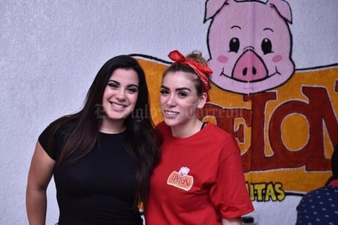 06072019 ASISTEN A INAUGURACIóN.  Ana Valero y Aline Torres.