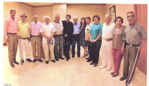 07072019 INTERESANTE CHARLA.  Grupo de adultos mayores Amantes de la vida, acompañados de Eduardo Guajardo Mesta, fotógrafo profesional y guitarrista de corazón, quien impartió una charla audiovisual de su colección de fotografias.