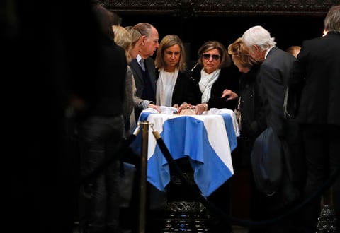 Fue despedido el expresidente Fernando de la Rúa.