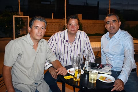 10072019 GRATA CONVIVENCIA.  Moisés, Rafael y Silvestre.