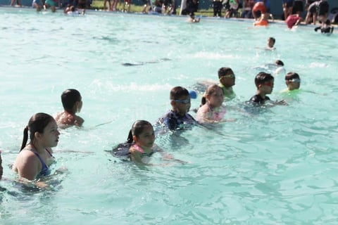 11072019 Grupo de niñas de la categoría de 12 y 13 años antes de tomar su clase de futbol.