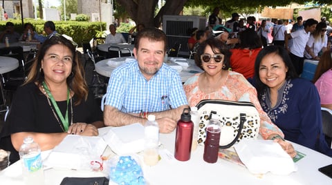 11072019 EN CONVIVENCIA.  Maricarmen, Omar, Raquel y July.