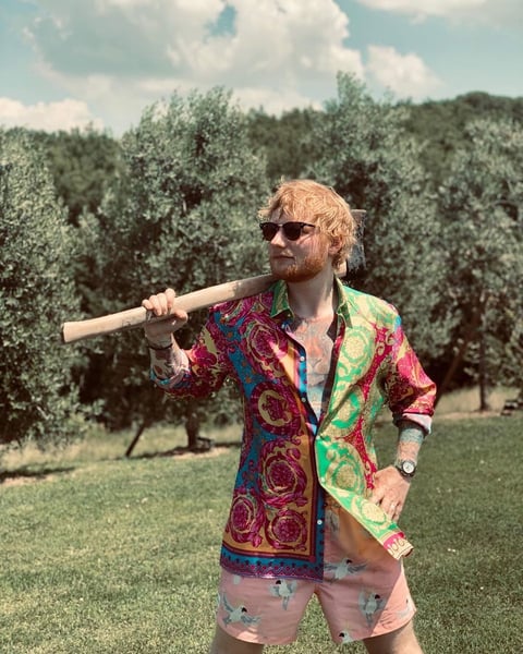 Ed Sheeran es quinto, con 110 millones.